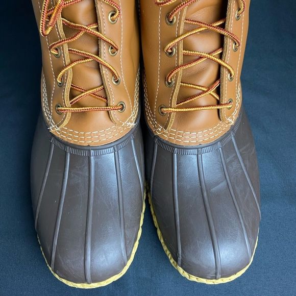 L.L. Bean Brown Thinsulate 8” Duck Boots - Picture 4 of 9